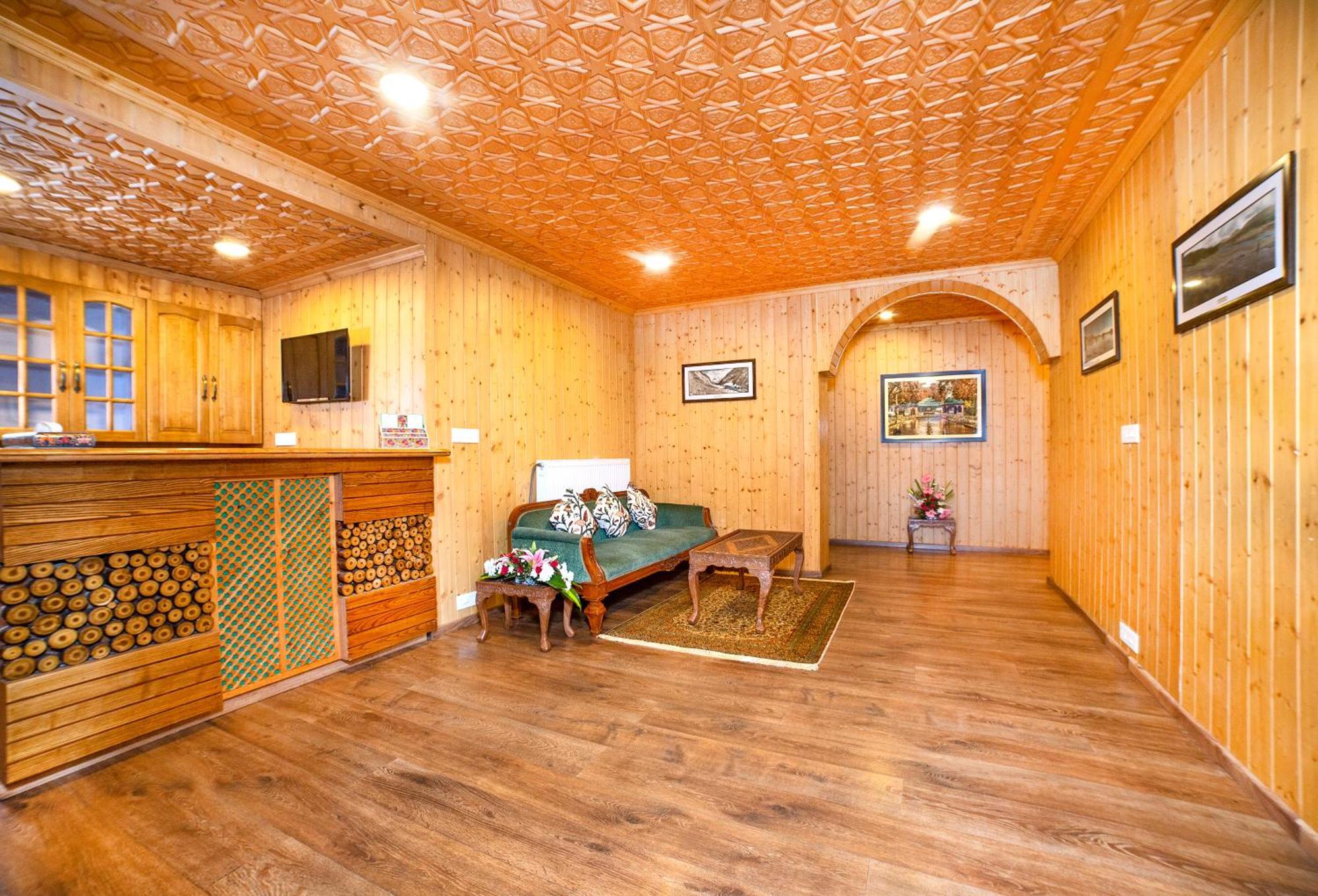 Shaw Inn By Stay Pattern Gulmarg Buitenkant foto